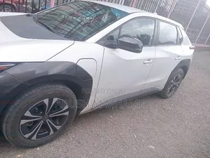 Toyota bZ4X 2023 White