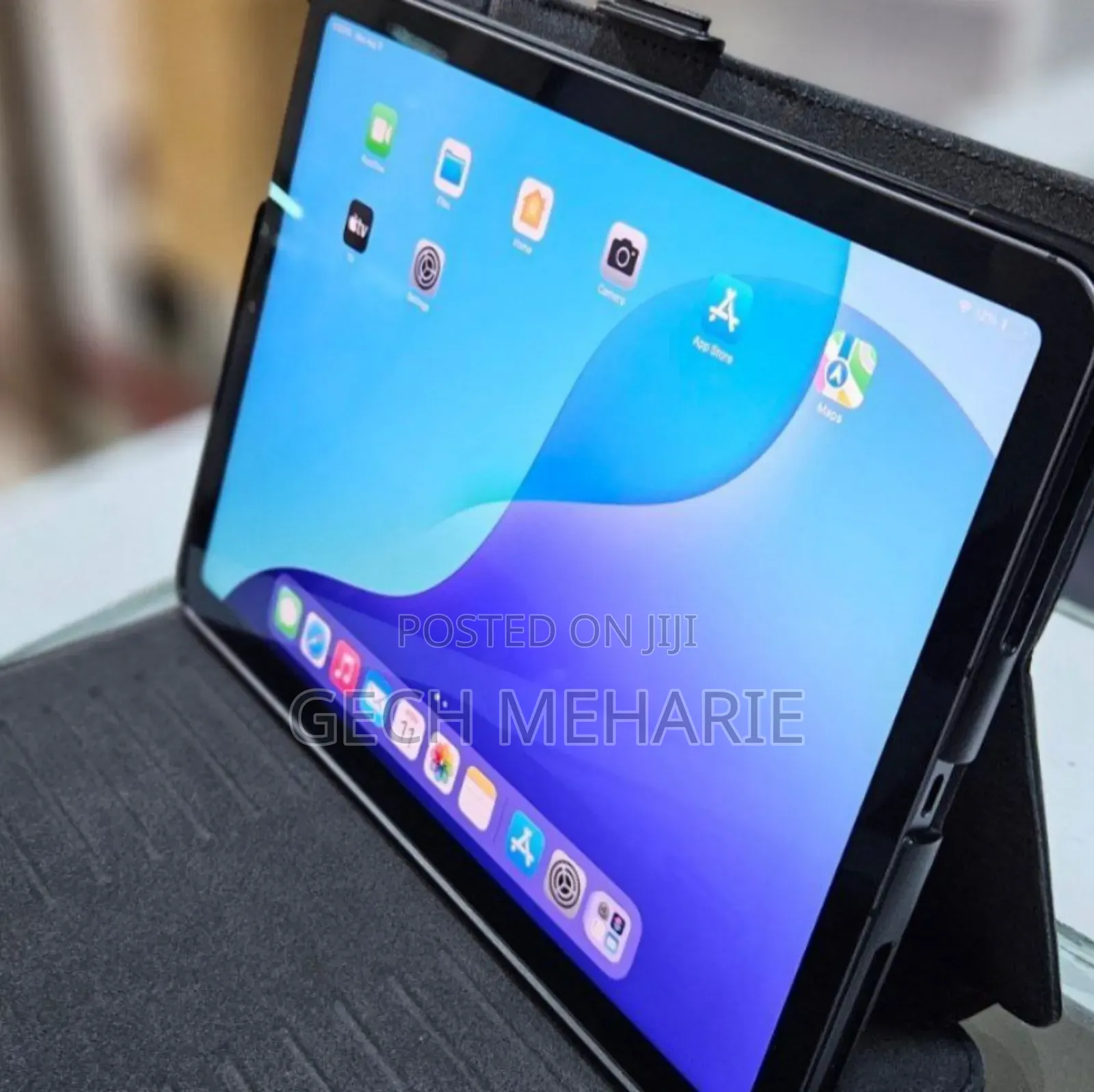 New Apple iPad Air (2022) 64 GB Black