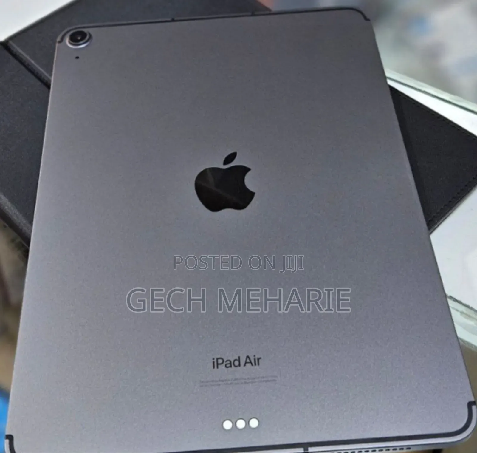 New Apple iPad Air (2022) 64 GB Black