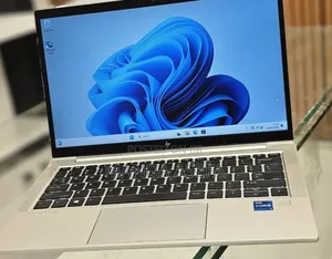 New Laptop HP EliteBook 830 G8 16GB Intel Core I7 SSD 512GB