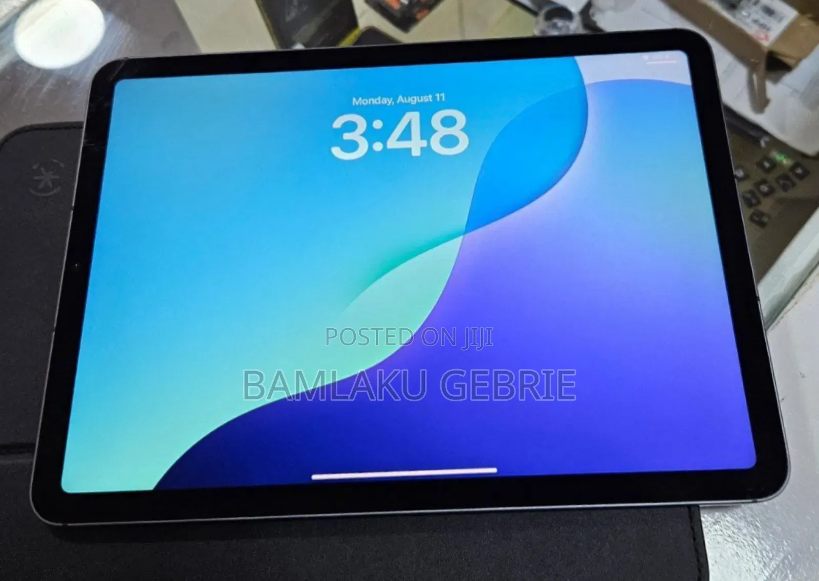 New Apple iPad Air 64 GB