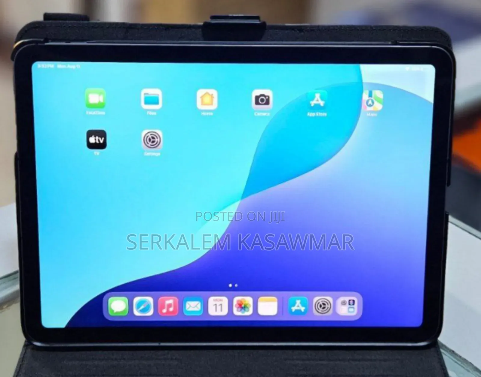 New Apple iPad Air 64 GB Gray