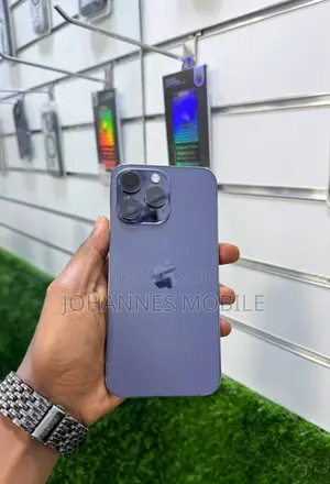 Photo - Apple iPhone 14 Pro Max 128 GB Purple