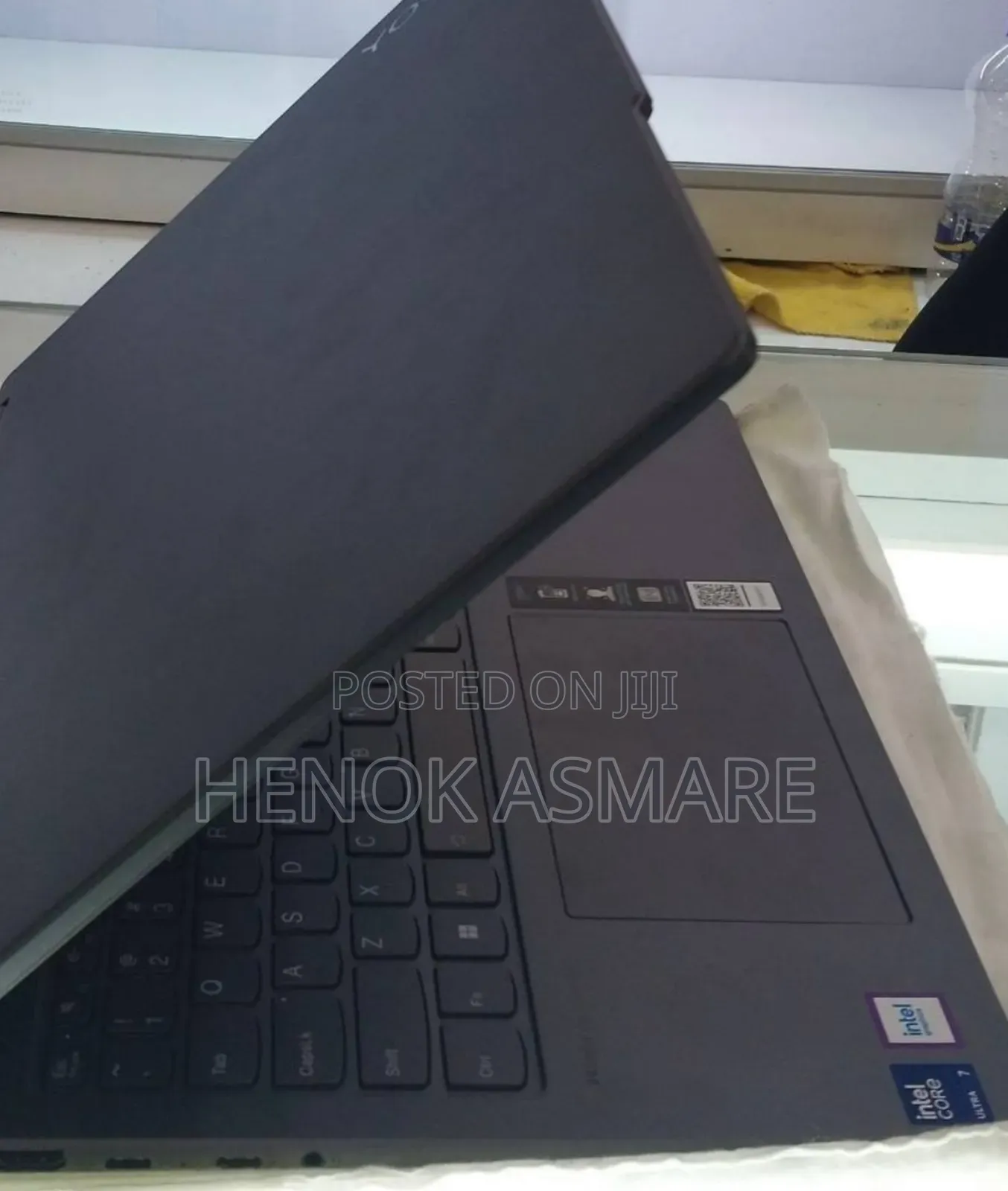 New Laptop Lenovo Yoga 7i 16GB Intel Core Ultra 7 SSD 1T