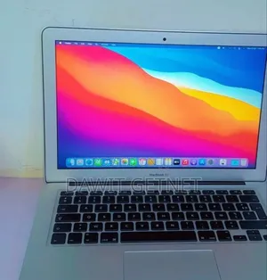 Photo - New Laptop Apple MacBook Pro 2017 8GB Intel Core I5 SSD 256GB