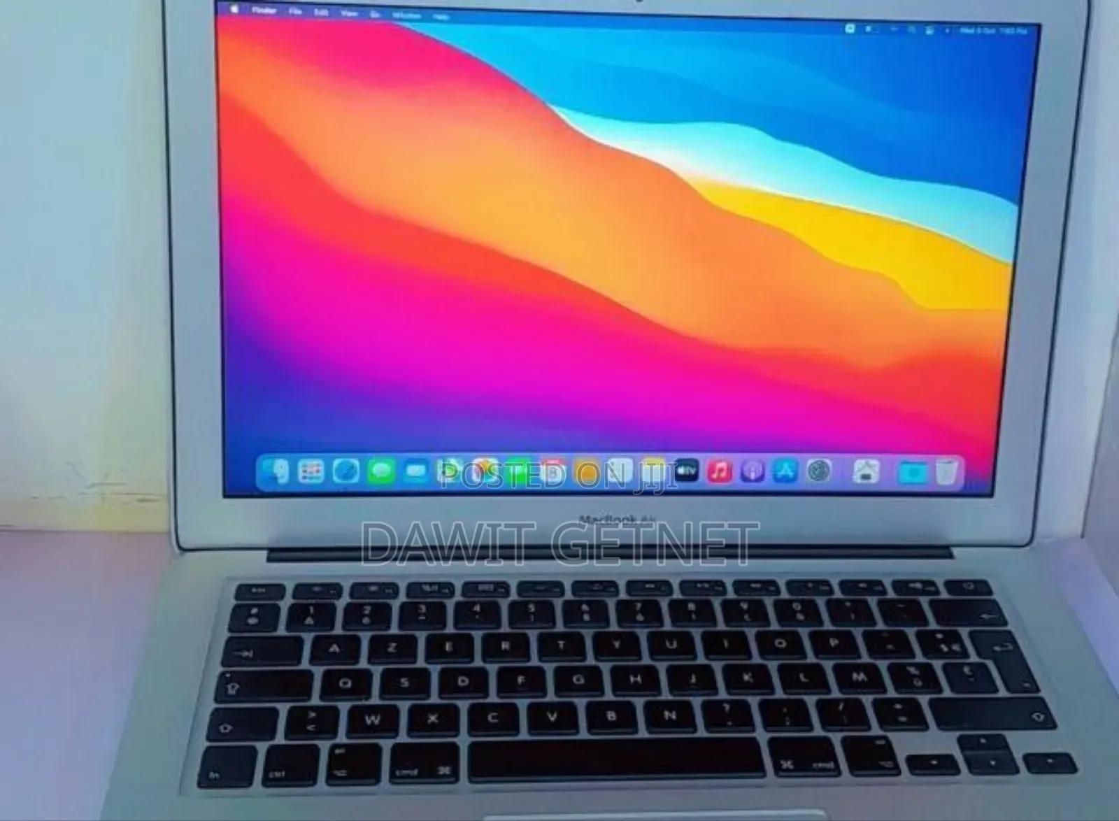 New Laptop Apple MacBook Pro 2017 8GB Intel Core I5 SSD 256GB