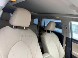 Toyota Highlander Hybrid 2023 White