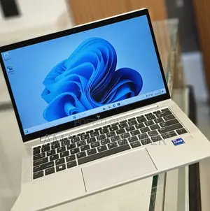 New Laptop HP EliteBook 830 G8 16GB Intel Core I7 SSD 512GB