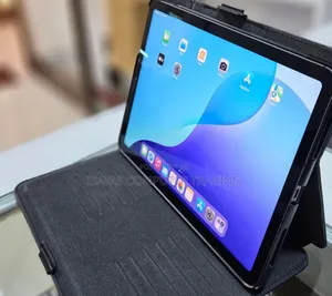 New Apple iPad Air (2022) 64 GB Black