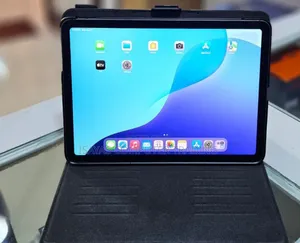 New Apple iPad Air (2022) 64 GB Black