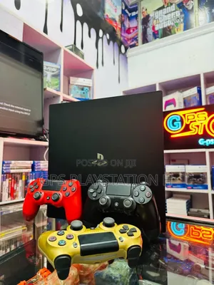 Photo - Playstation 4 Pro Jealbreak Graphic +1tb Space