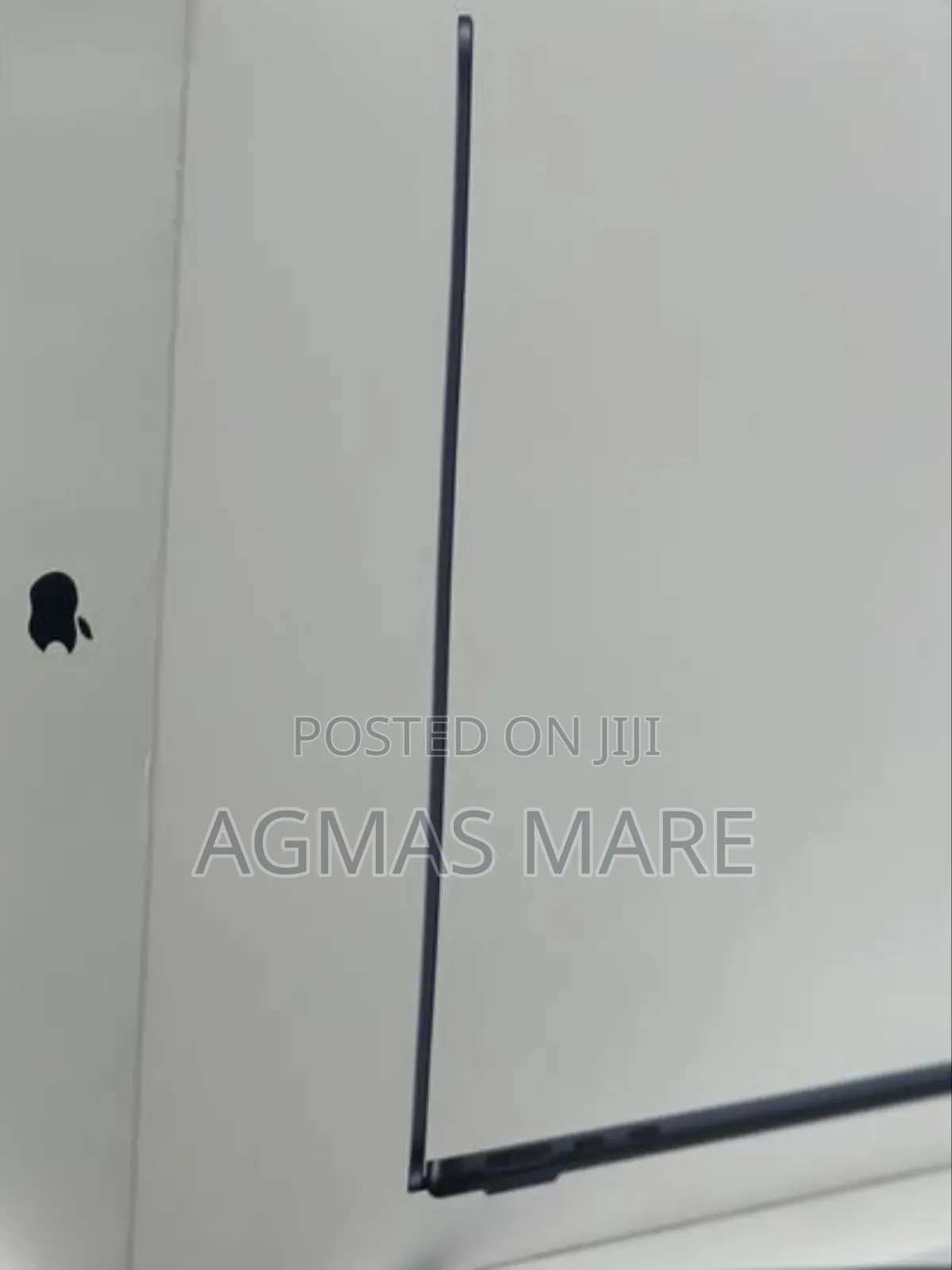 New Laptop Apple MacBook Air 2022 M2 16GB Apple M2 SSD 256GB