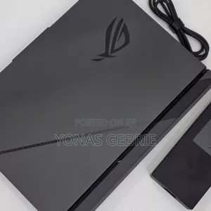 New Laptop Asus 16GB AMD Ryzen 9 SSD 1T