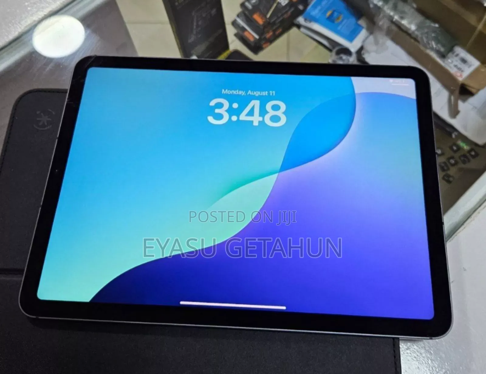 New Apple iPad Air 64 GB