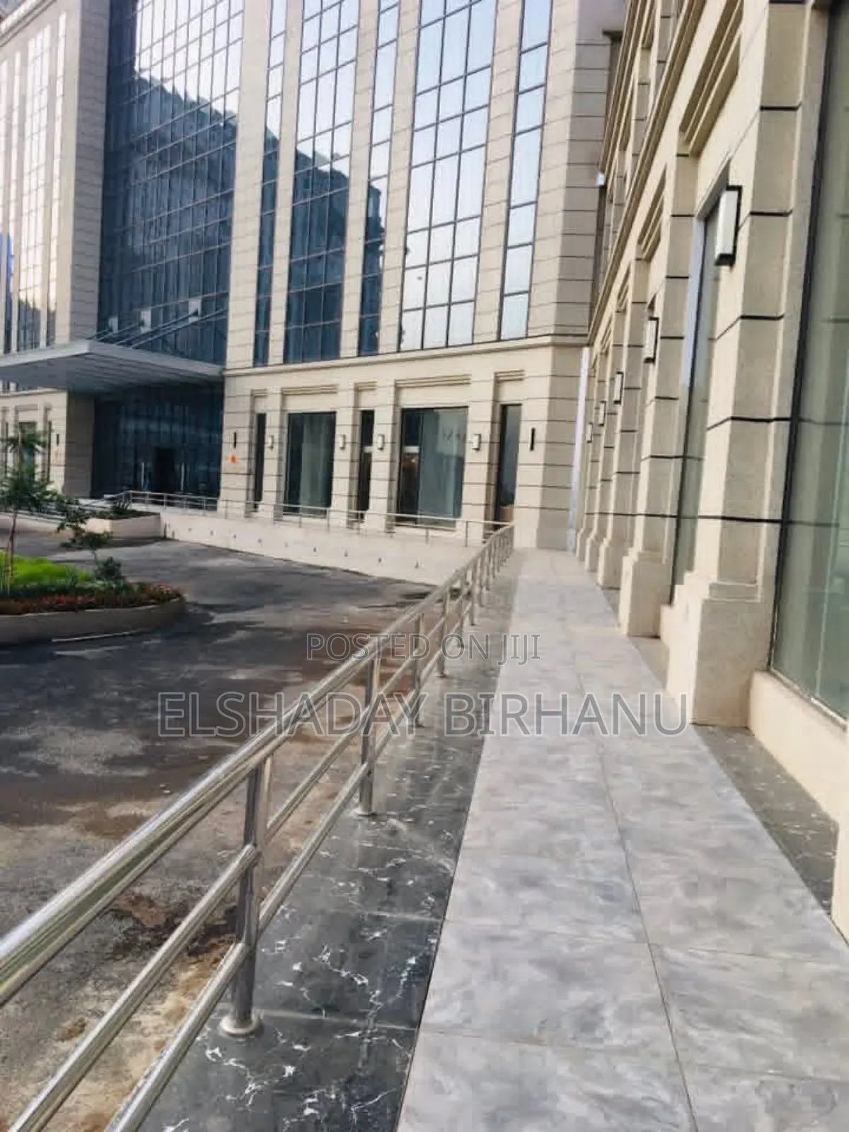 3bdrm Apartment in Tshay Realestate, Yeka for sale