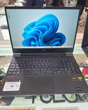 New Laptop HP Victus 15 32GB AMD Ryzen 5 SSD 1T