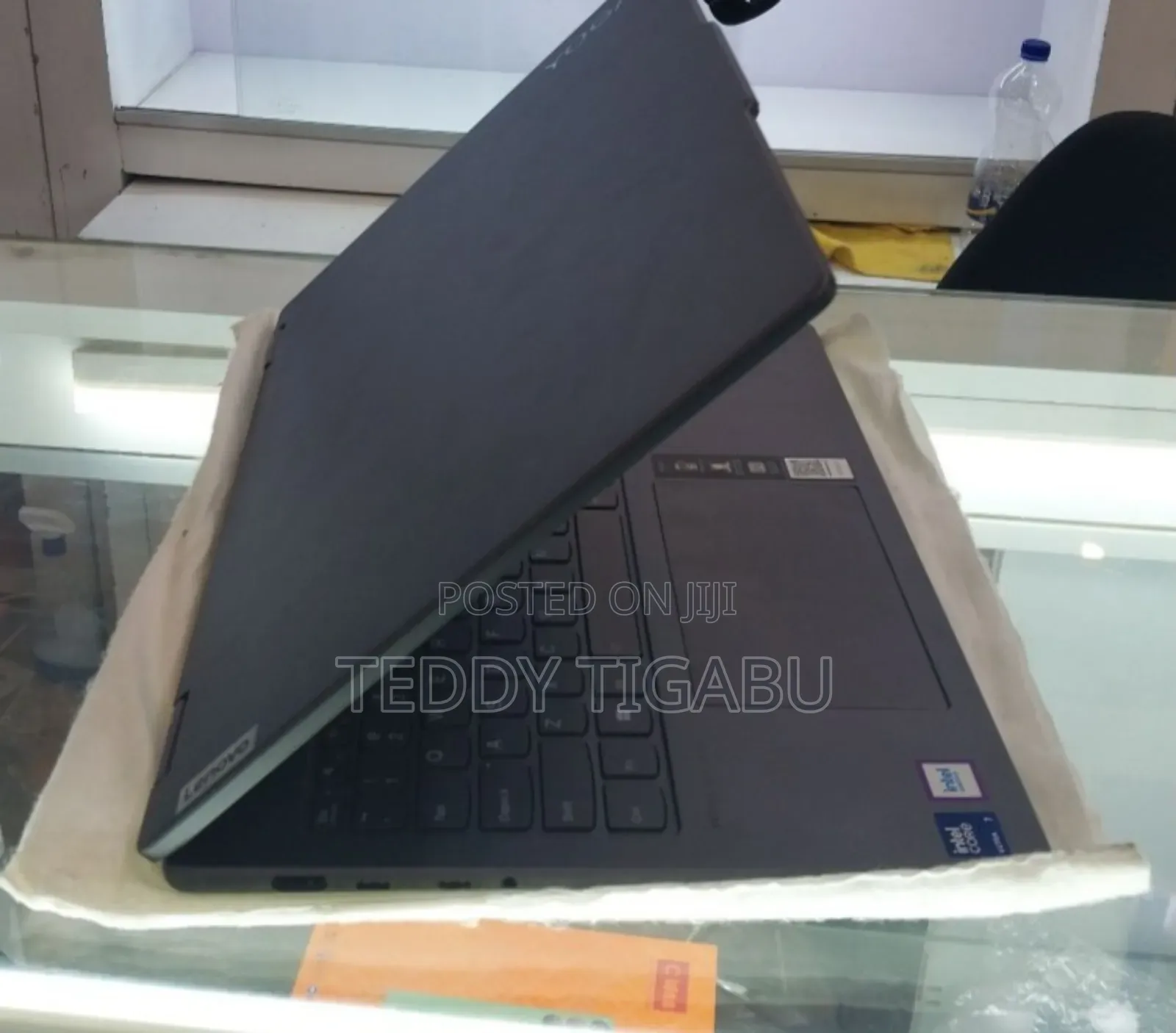 New Laptop Lenovo Yoga 7i 16GB Intel Core Ultra 7 SSD 512GB