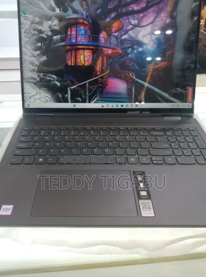 New Laptop Lenovo Yoga 7i 16GB Intel Core Ultra 7 SSD 512GB