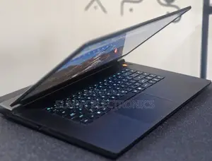 New Laptop Alienware M17x R2 16GB AMD Ryzen 7 SSD 1T