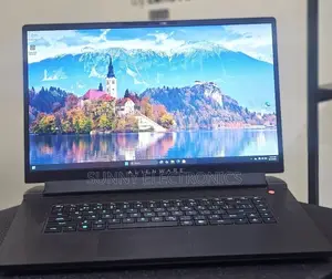 Photo - New Laptop Alienware M17x R2 16GB AMD Ryzen 7 SSD 1T