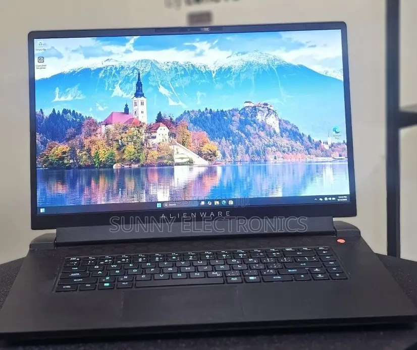 New Laptop Alienware M17x R2 16GB AMD Ryzen 7 SSD 1T