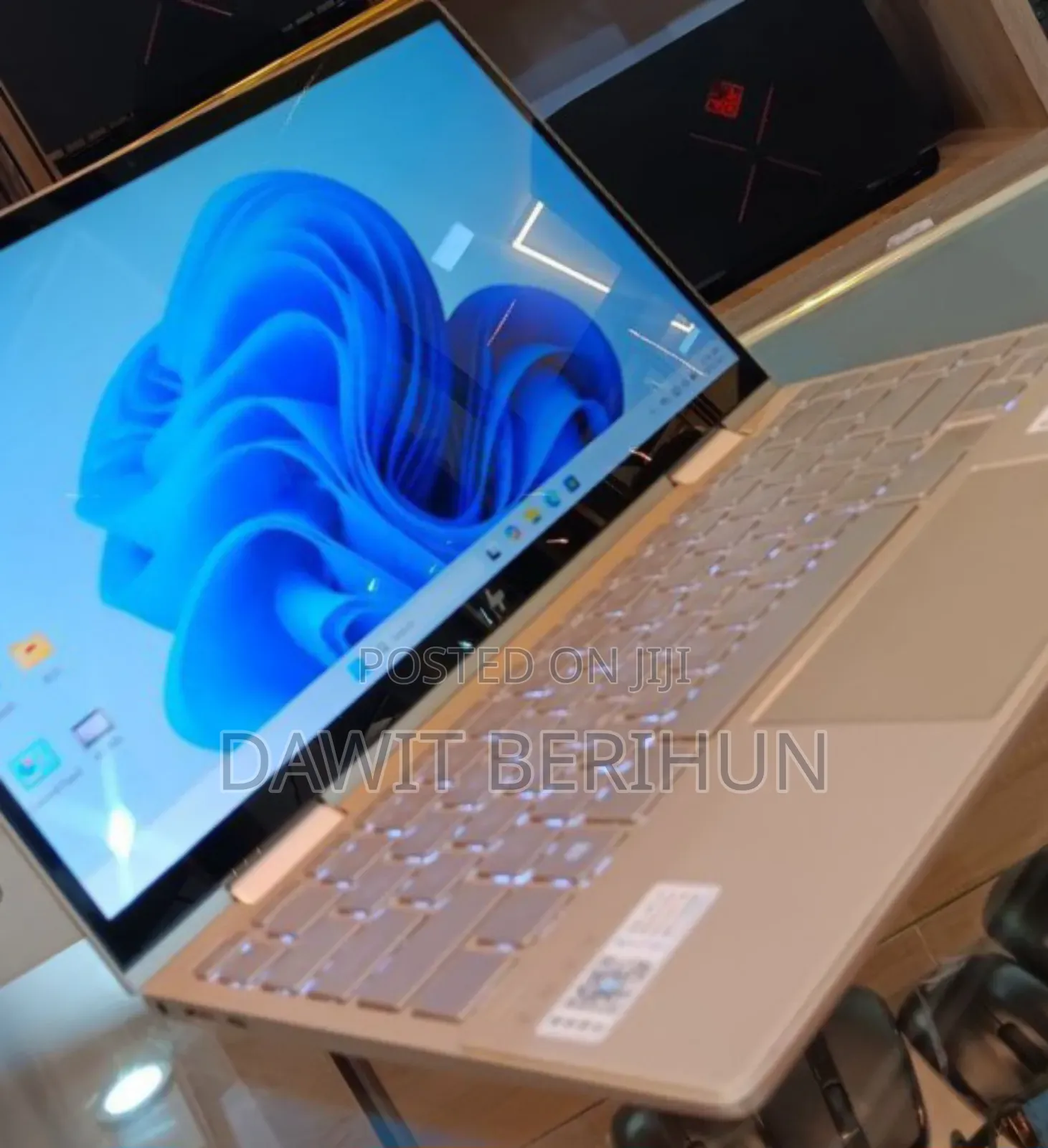 New Laptop HP Envy X360 8GB Intel Core I5 SSD 512GB