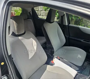 Toyota Yaris Base Hatchback 3dr 2011 Gray