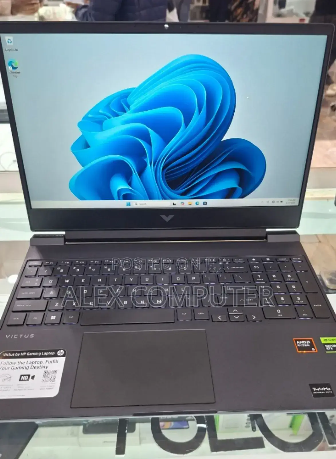 New Laptop HP Victus 15 32GB AMD Ryzen 5 SSD 1T