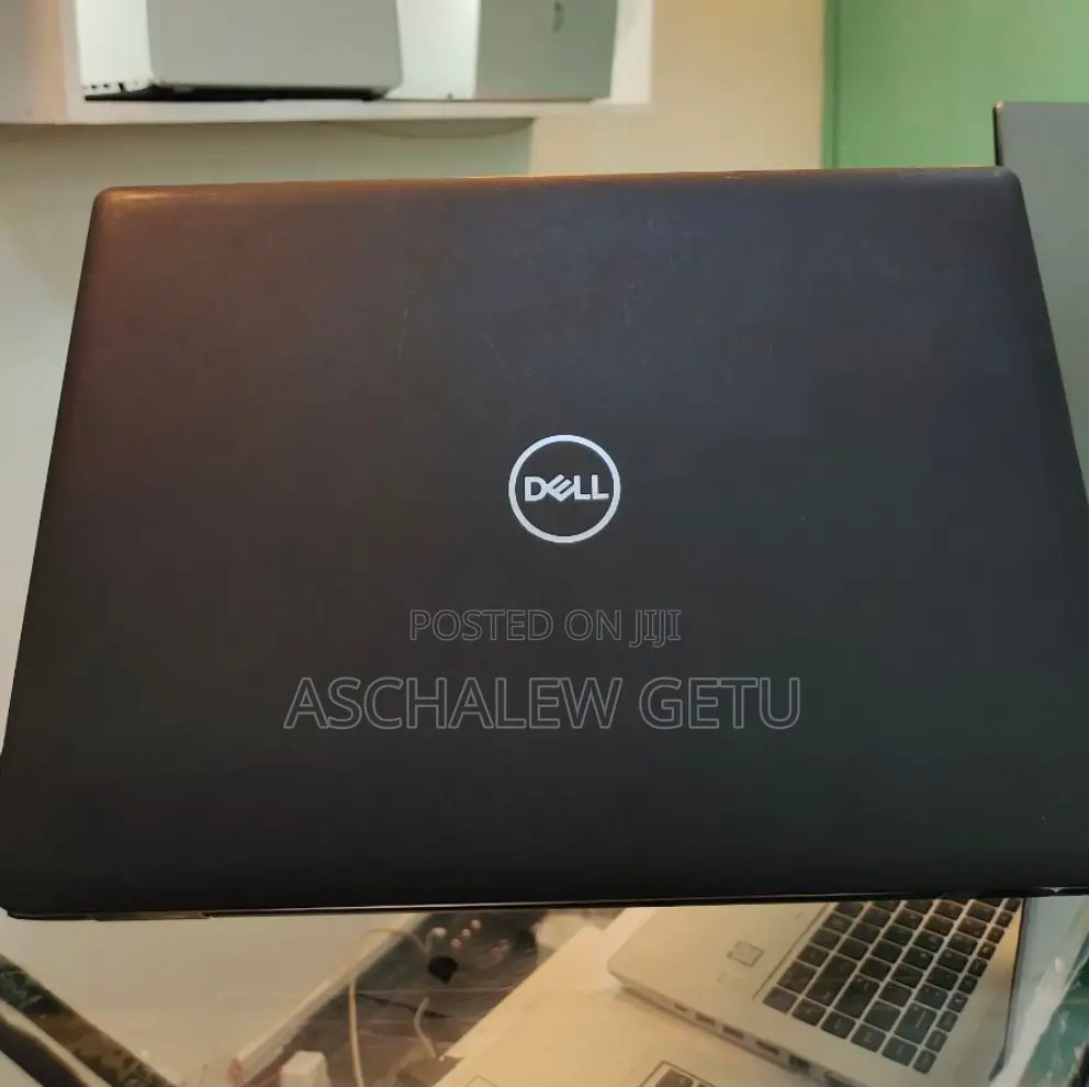 New Laptop Dell Latitude 5310 4GB Intel Core I3 SSD 128GB