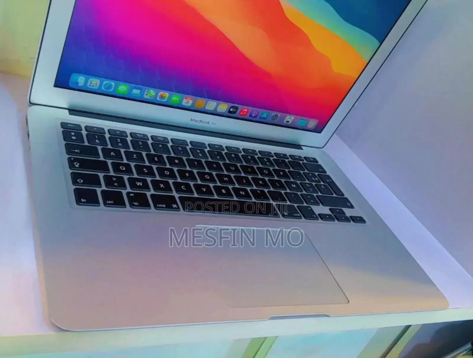 New Laptop Apple MacBook Air 2017 8GB Intel Core I5 SSD 256GB