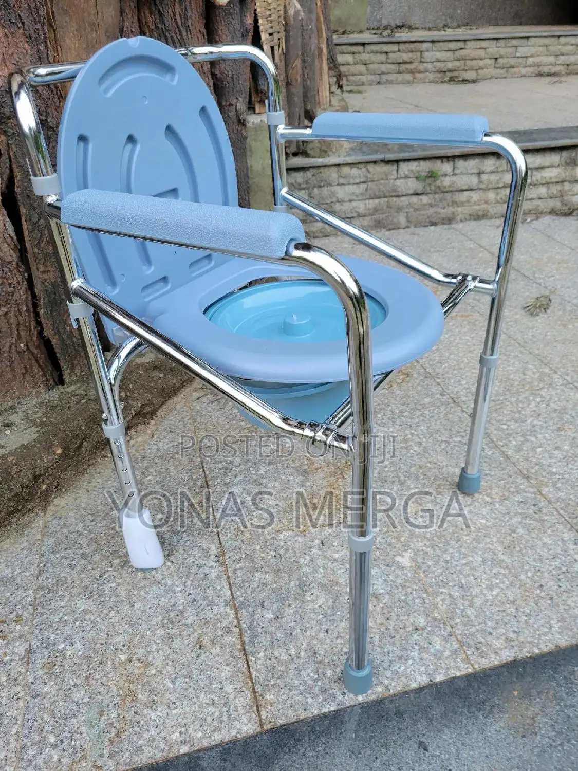 Commode Chair昍答toilet Chair繡画،Difficulty Getting to a Regular Bathroom