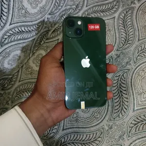 Photo - Apple iPhone 13 128 GB Green