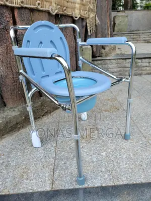 Photo - Suitable for Home Care, Hospitals Toilet Chair頗答commode Bucket Chair