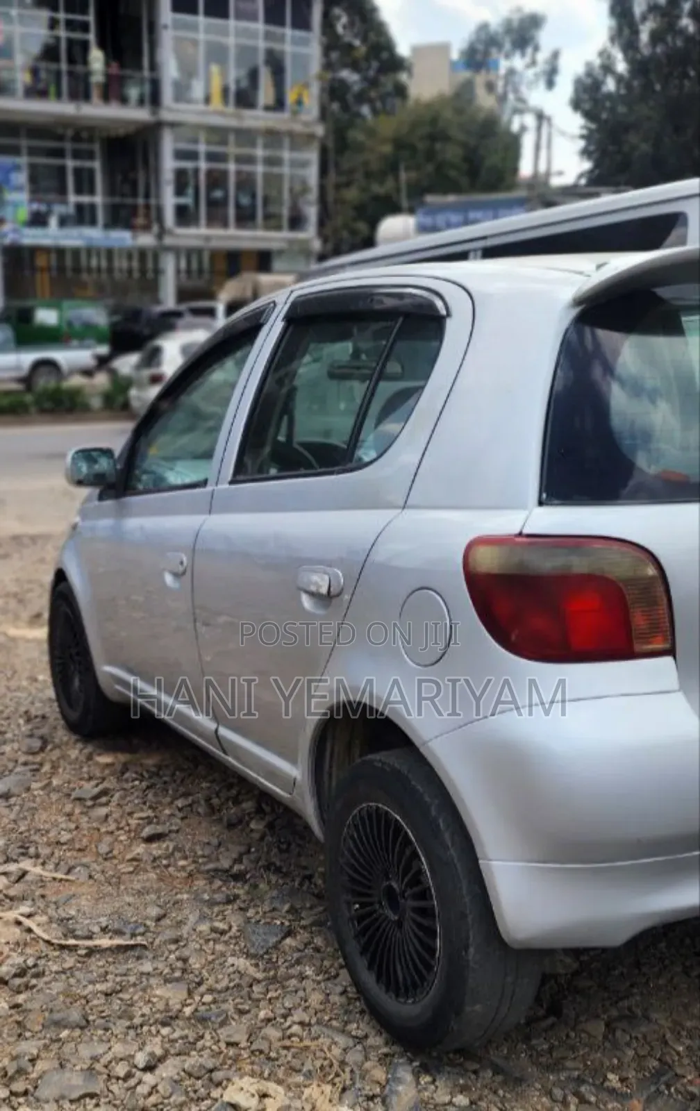 Toyota Vitz 2001 Silver