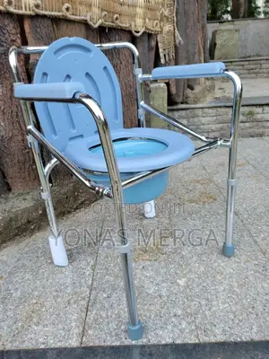 Photo - Toilet Chair韋市commode Chair With Pu Seatand瓶太commode Chair曱囗2.Foldable