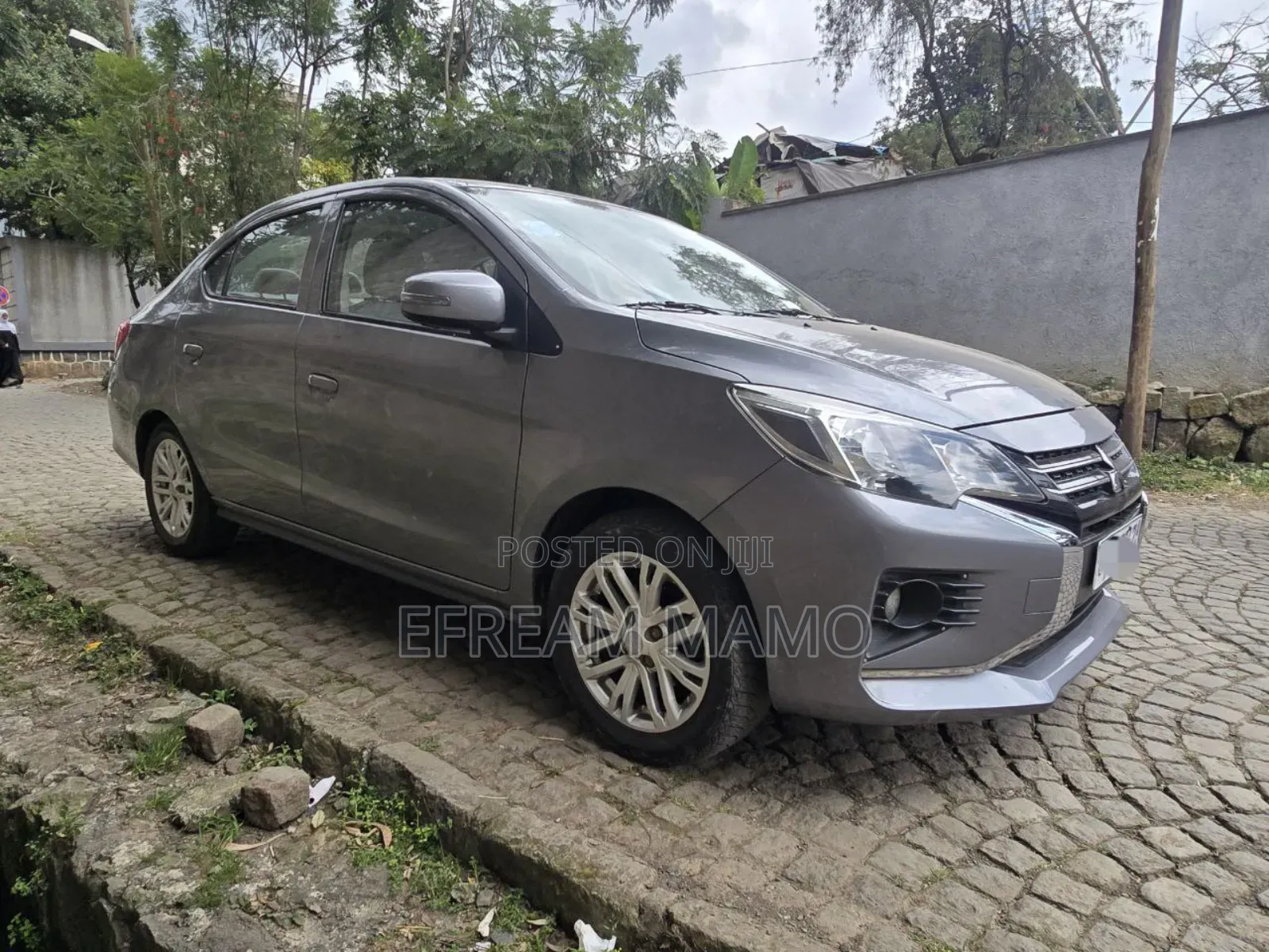 Mitsubishi Attrage 2022 Gray