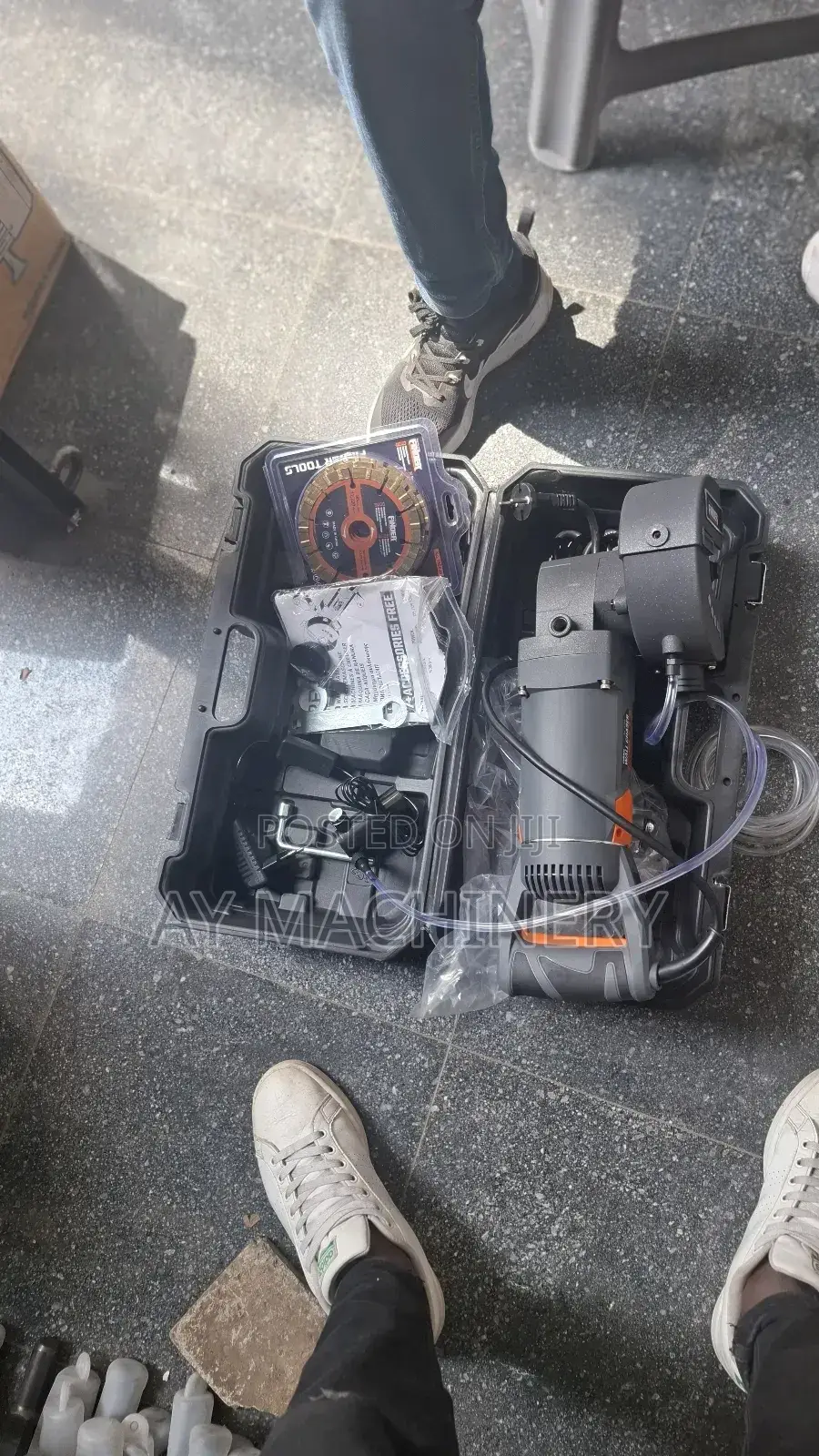 Finder Wallchaser 2800watt