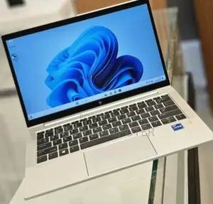 New Laptop HP EliteBook 830 G8 16GB Intel Core I7 SSD 512GB