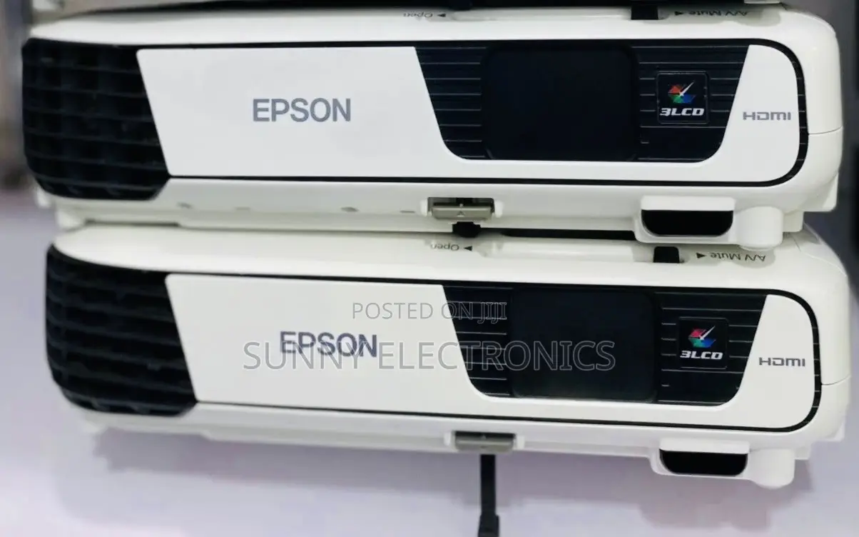 New Epson S31 Projector