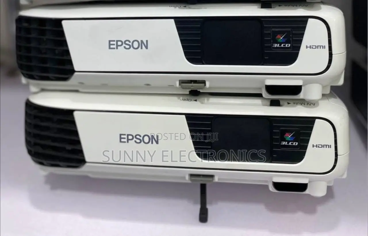 New Epson S31 Projector