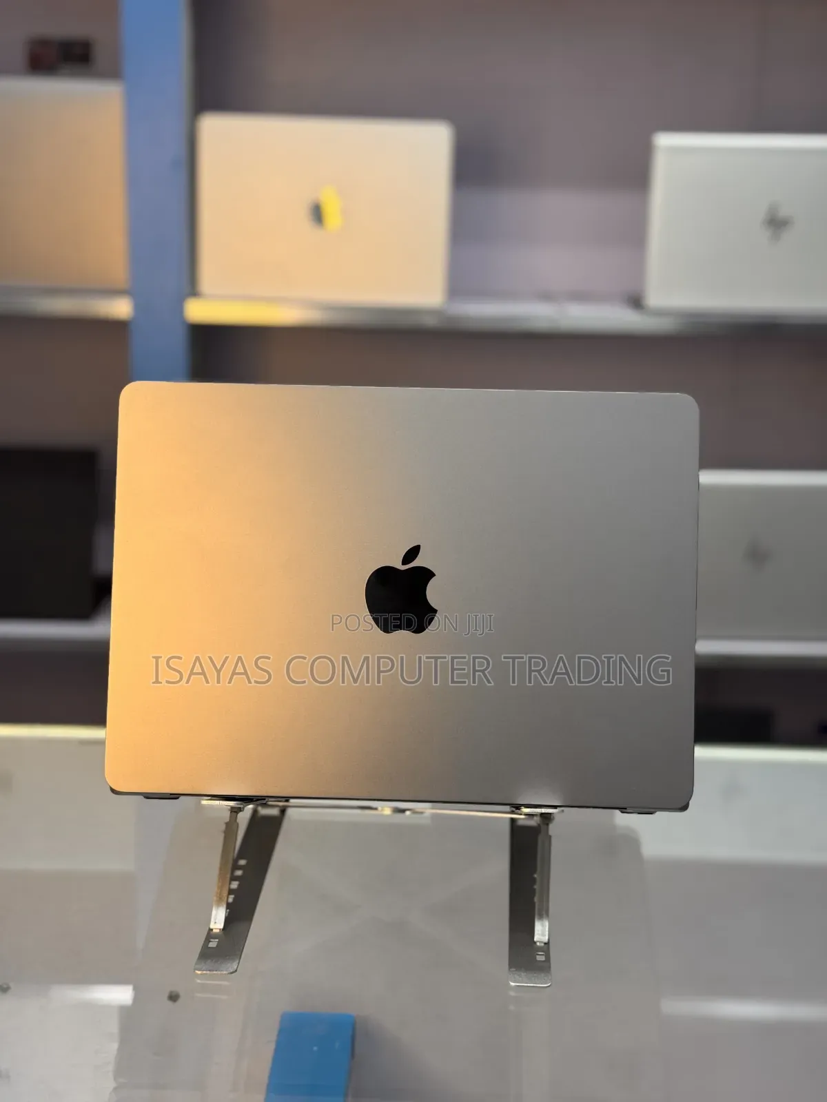 New Laptop Apple MacBook Air 2022 M2 8GB SSD 256GB