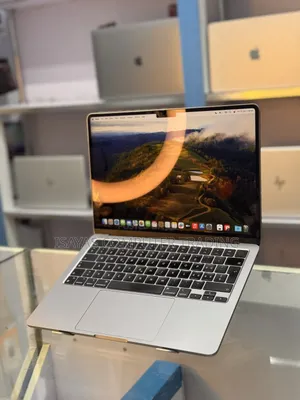 New Laptop Apple MacBook Air 2022 M2 8GB SSD 256GB