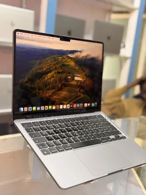 New Laptop Apple MacBook Air 2022 M2 8GB SSD 256GB