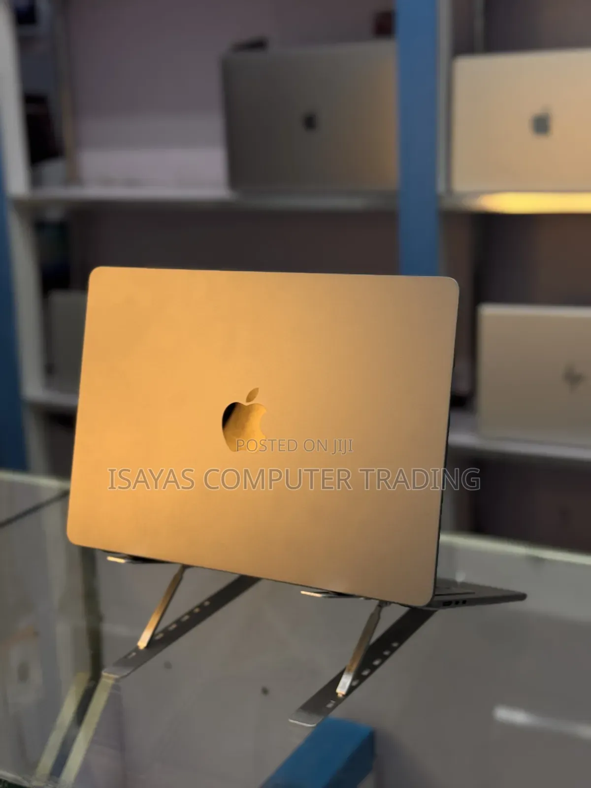 New Laptop Apple MacBook Air 2022 M2 8GB SSD 256GB