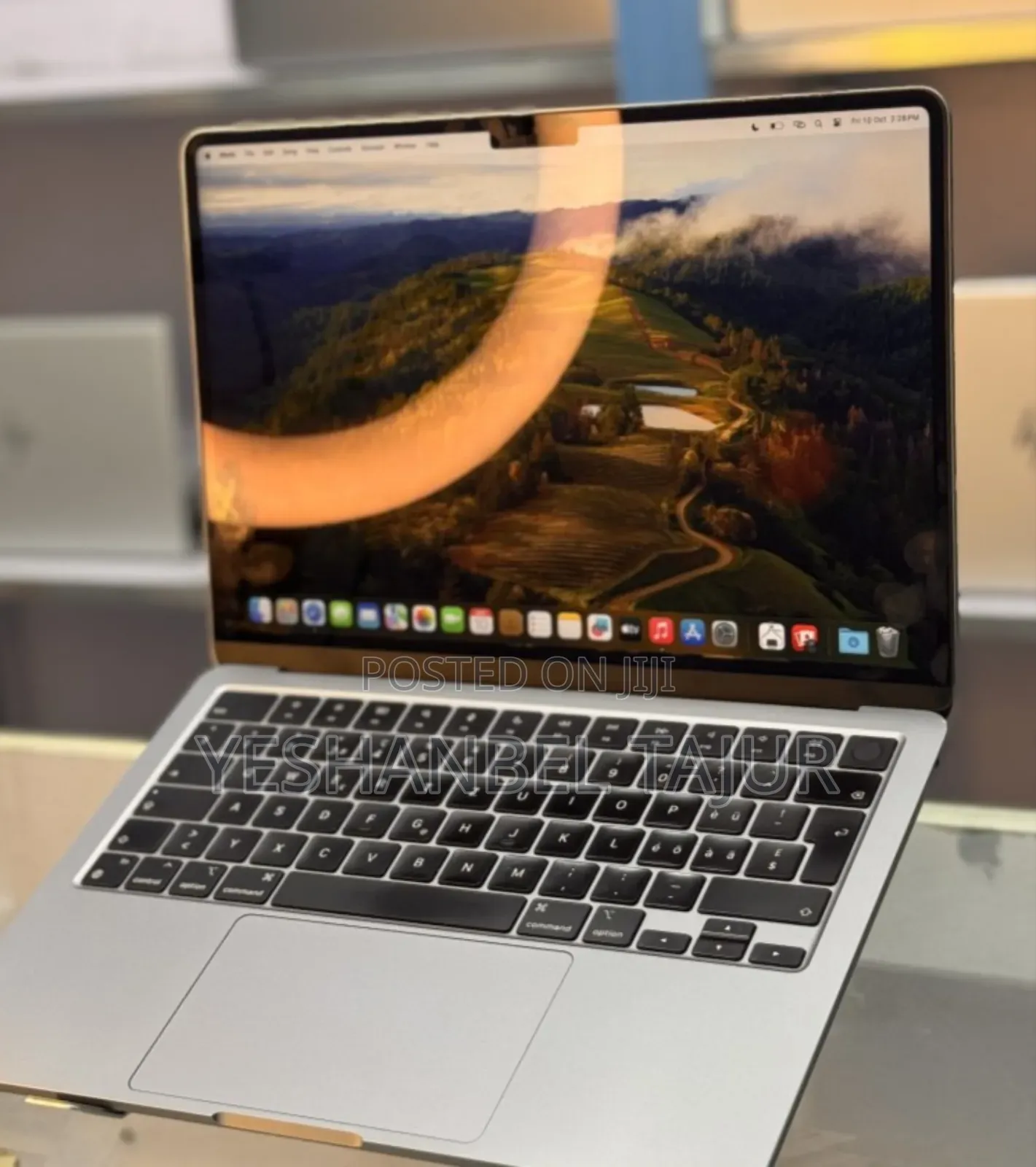 New Laptop Apple MacBook Air 2022 M2 8GB Apple M2 SSD 256GB