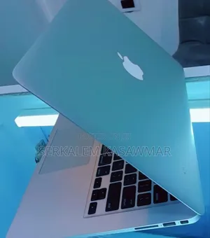 New Laptop Apple MacBook Air 2014 4GB Intel Core i5 SSD 256GB