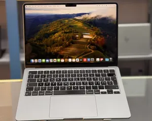 Photo - New Laptop Apple MacBook Air 2022 M2 8GB Apple M2 SSD 256GB