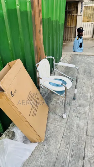 Photo - Toilet Chair水toilet Chair水toilet Chair手toilet Chair口toilet Chair水toile