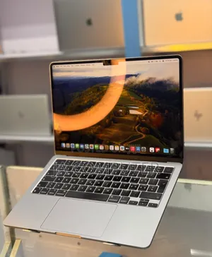 Photo - New Laptop Apple MacBook Air 2022 M2 8GB Apple M2 SSD 256GB