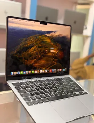 New Laptop Apple MacBook Air 2022 M2 8GB Apple M2 SSD 256GB